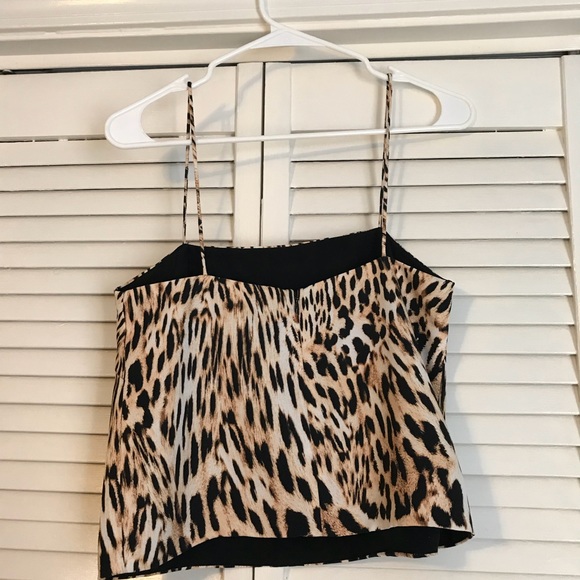 🌟🌟SALE🌟🌟 Finders Keepers Crop Top - Picture 2 of 2